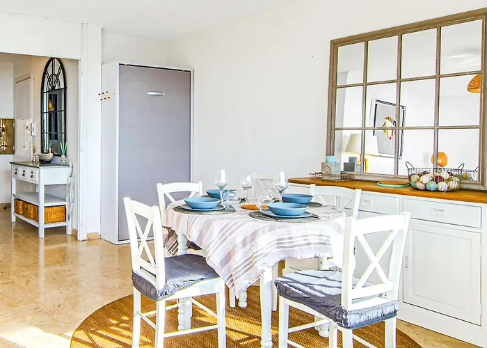 2 Pieces Confortable A Garavan - Parking *