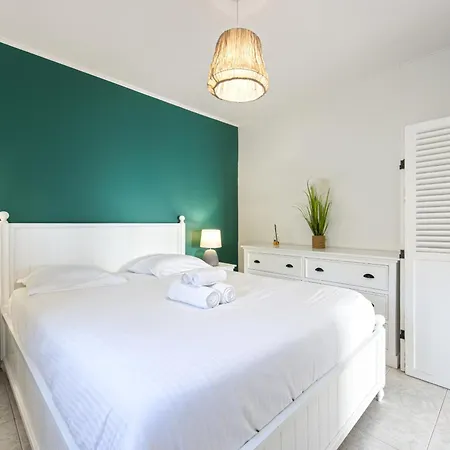 2 Pièces Confortable à Garavan - Parking *