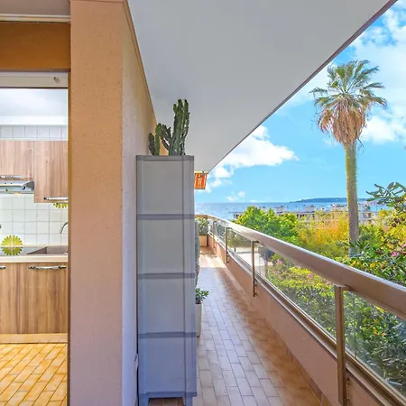 2 Pieces Confortable A Garavan - Parking *