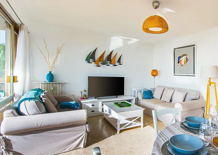 2 Pieces Confortable A Garavan - Parking