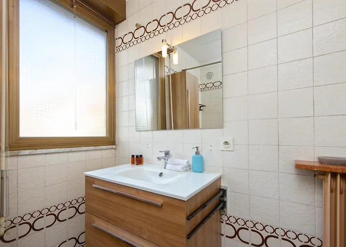 2 Pieces Confortable A Garavan - Parking 멍똥